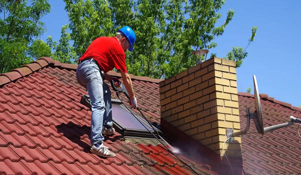 Best residential roof cleaning